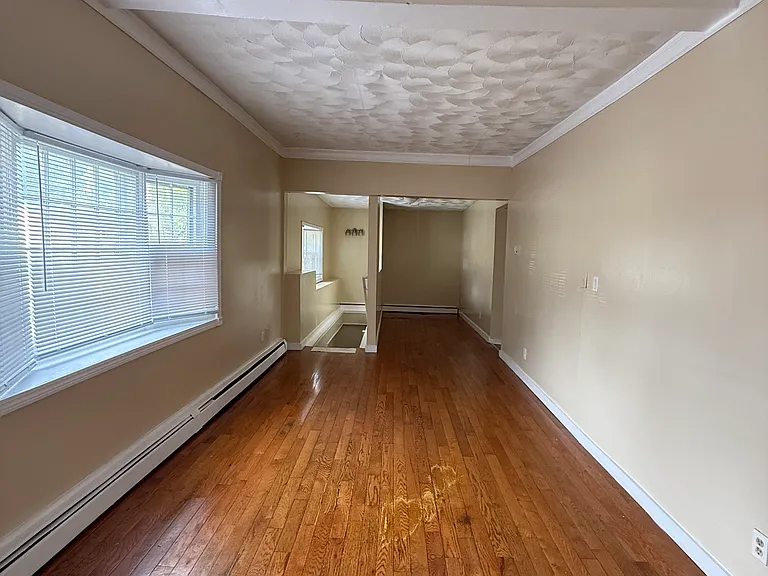 15 Robart St #1 — Photo 6