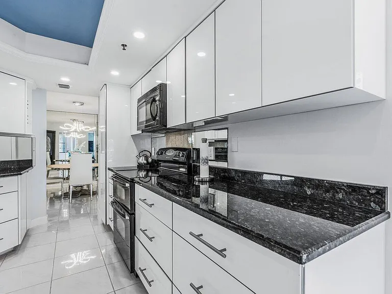 5200 N Ocean Dr #102 — Photo 12