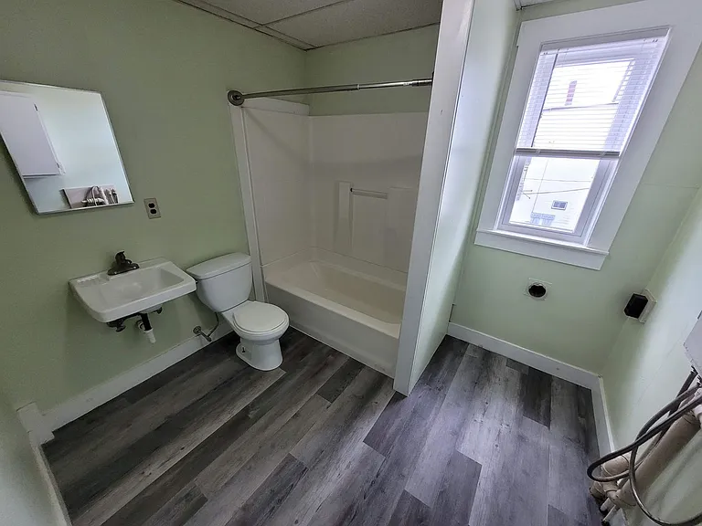 323 Dubuque St & 142-146 Wayne St — Photo 34
