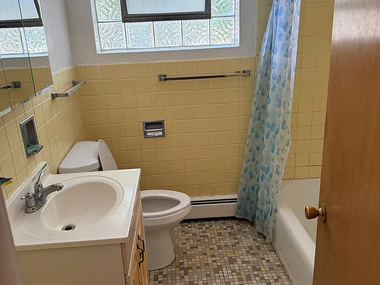 8903 Lamon Ave #2B — Photo 6