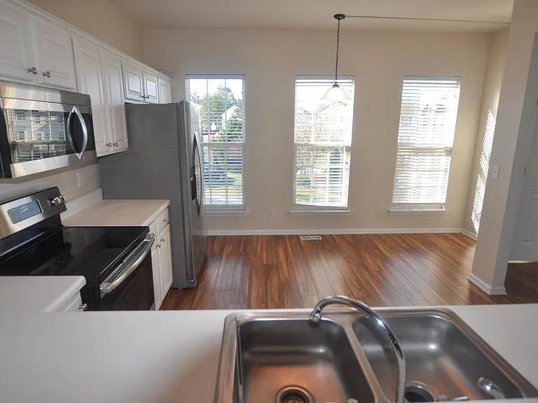 205 Sutter Gate Ln — Photo 10