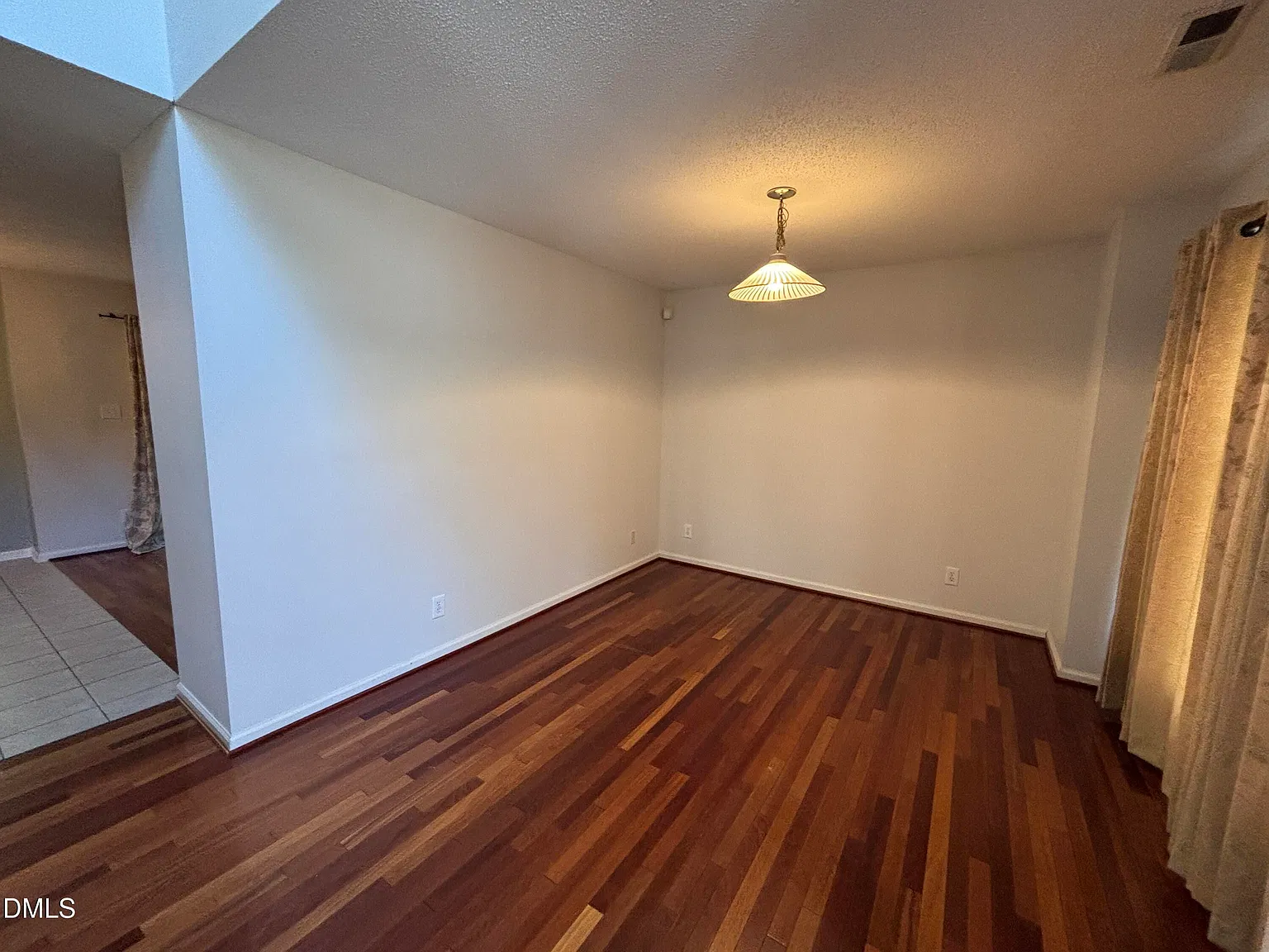 3 bed, 3.5 bath, 1779 sqft, $2,145 — Photo 2
