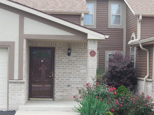 1st image of N113W16276 Sylvan Cir Unit 6