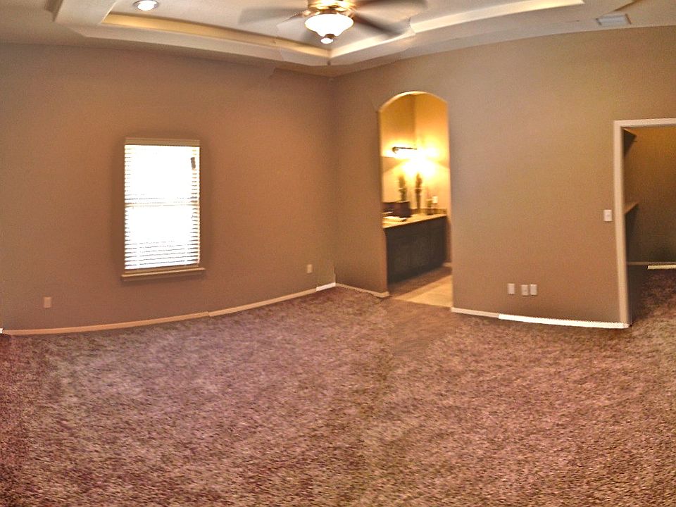 2nd image of 805 Desert Sky Dr