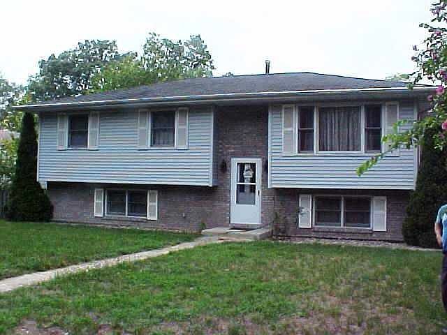 1st image of 771 Riverlane Dr