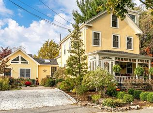 8 Viola St, Milton, MA 02186