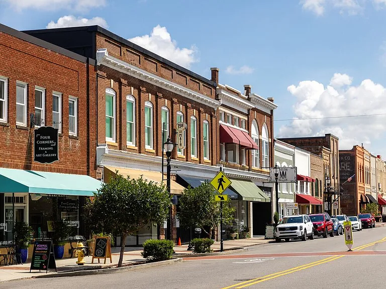 Convenient location minutes from downtown Mooresville