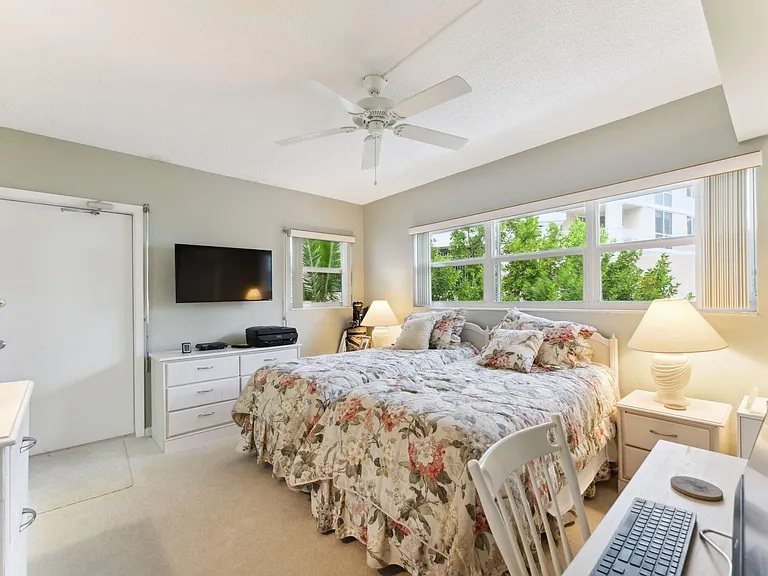 1470 S Ocean Blvd #1002 — Photo 16