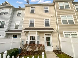 8631 Neuse Club Ln APT 108, Raleigh, NC 27616