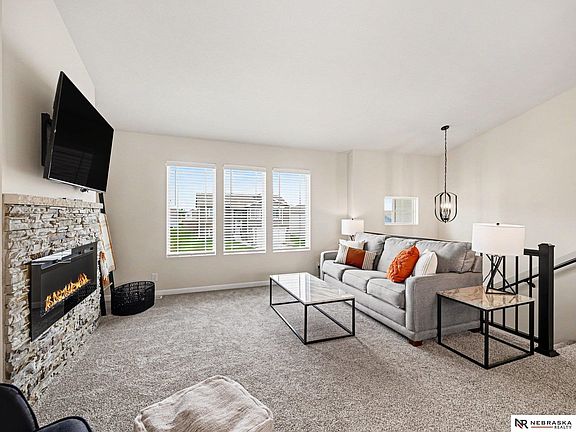 5th image of 11110 Baker St