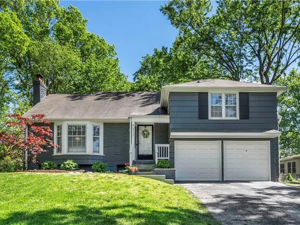 4317 W 78th St, Prairie Village, KS 66208