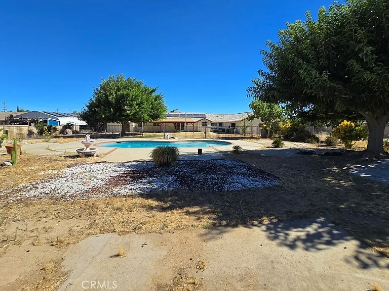 2828 W Avenue O8 — Photo 35
