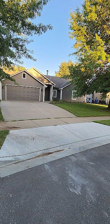 2nd image of 2940 Bishop St
