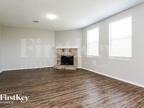 2nd image of 1218 Sullivan Dr