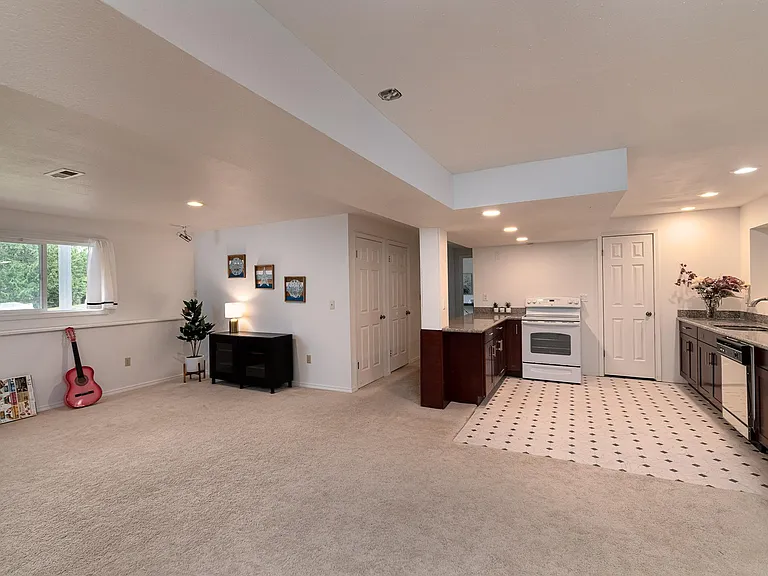 17815 NE 34th St — Photo 13