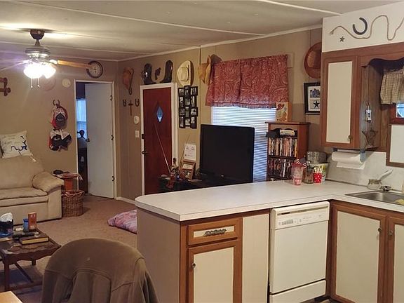 5th image of 164 Sherwood Dr