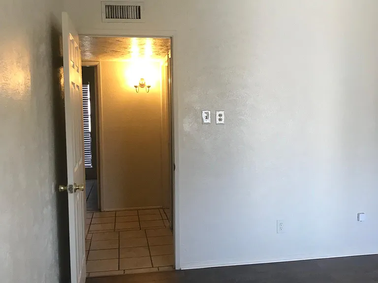 9412 Timberbluff Rd — Photo 7