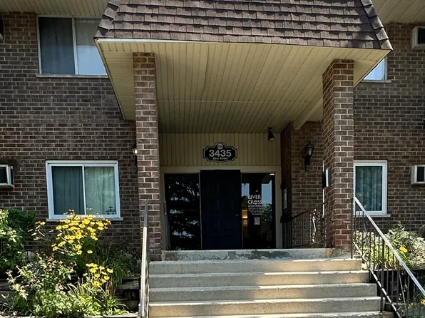 3435 83rd St APT C18, Woodridge, IL 60517