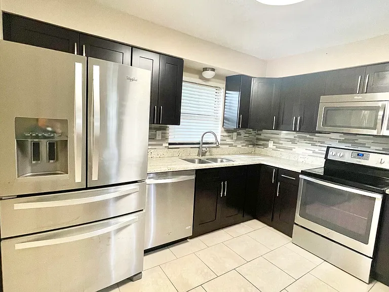3025 Briarwood Ln — Photo 15