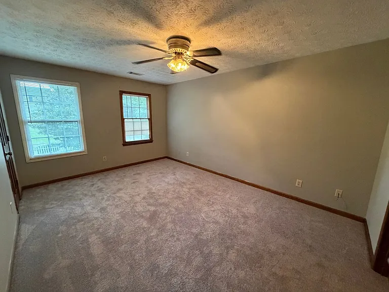 364 Regal Dr — Photo 7
