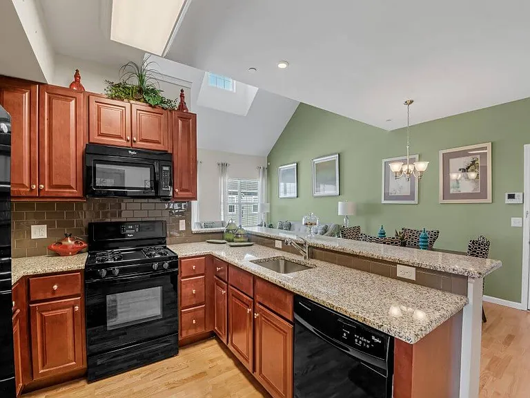 print_101_campbell_blvd_hdr_040-1
