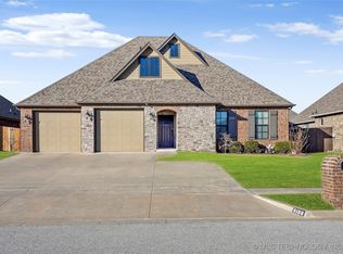 8108 N 77th East Ave, Owasso, OK 74055