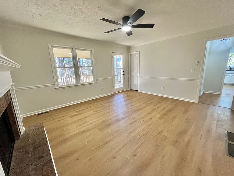 1469 Cheyenne Ct — Photo 18