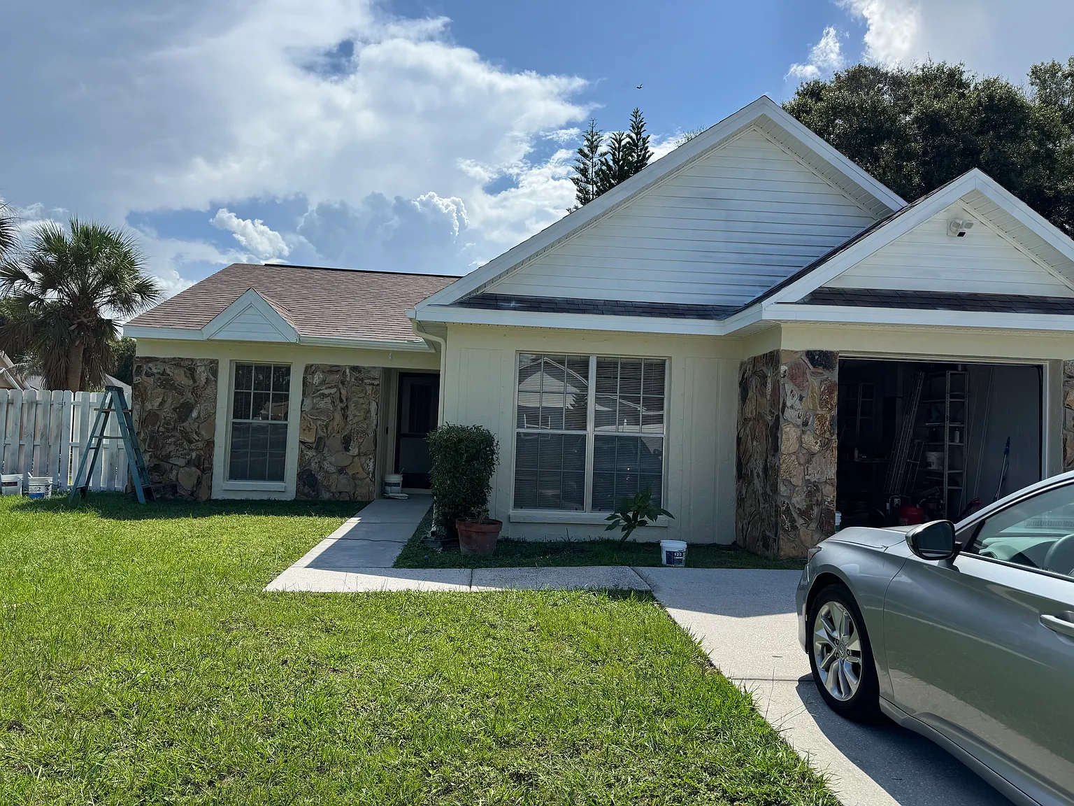 3 bed, 1244 sqft, $2,200 — Photo 2