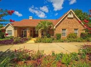 408 N Pine Meadow Dr, Debary, FL 32713
