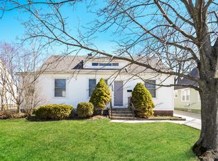 1569 Longwood Dr, Mayfield Heights, OH