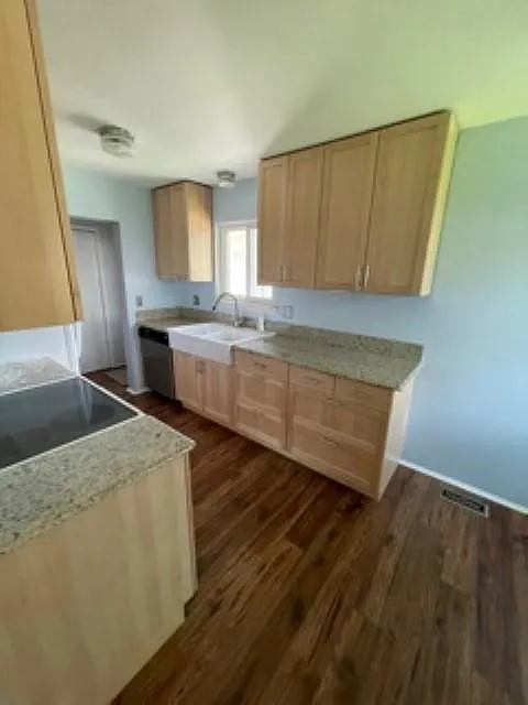 2 bed, 952 sqft, $1,725 — Photo 4