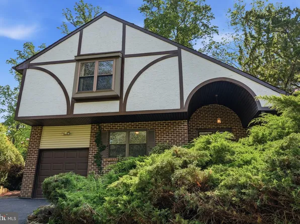 718 Bridgeview Rd, Feasterville Trevose, PA 19053