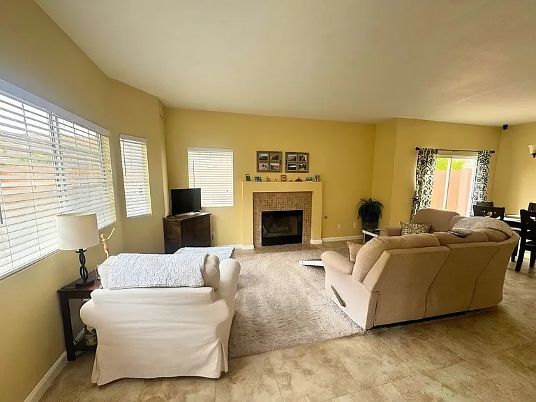2517 Knightbridge Dr — Photo 4
