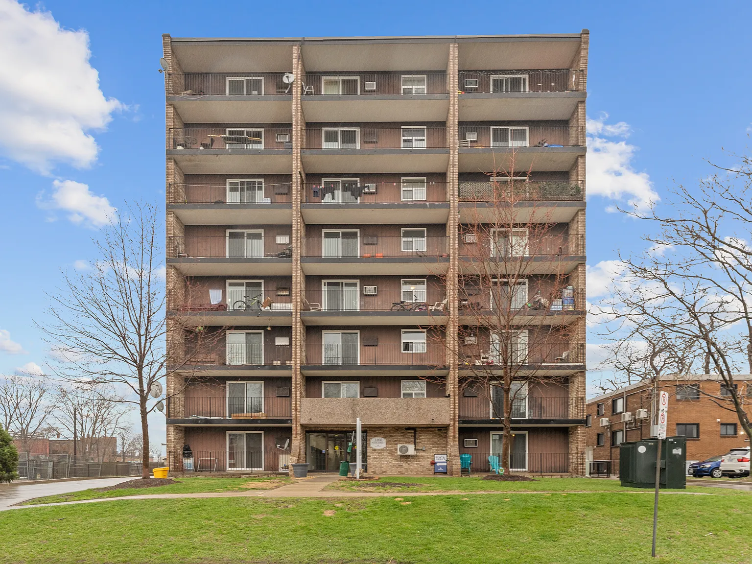 Sandilands Tower Apartments — Photo 2