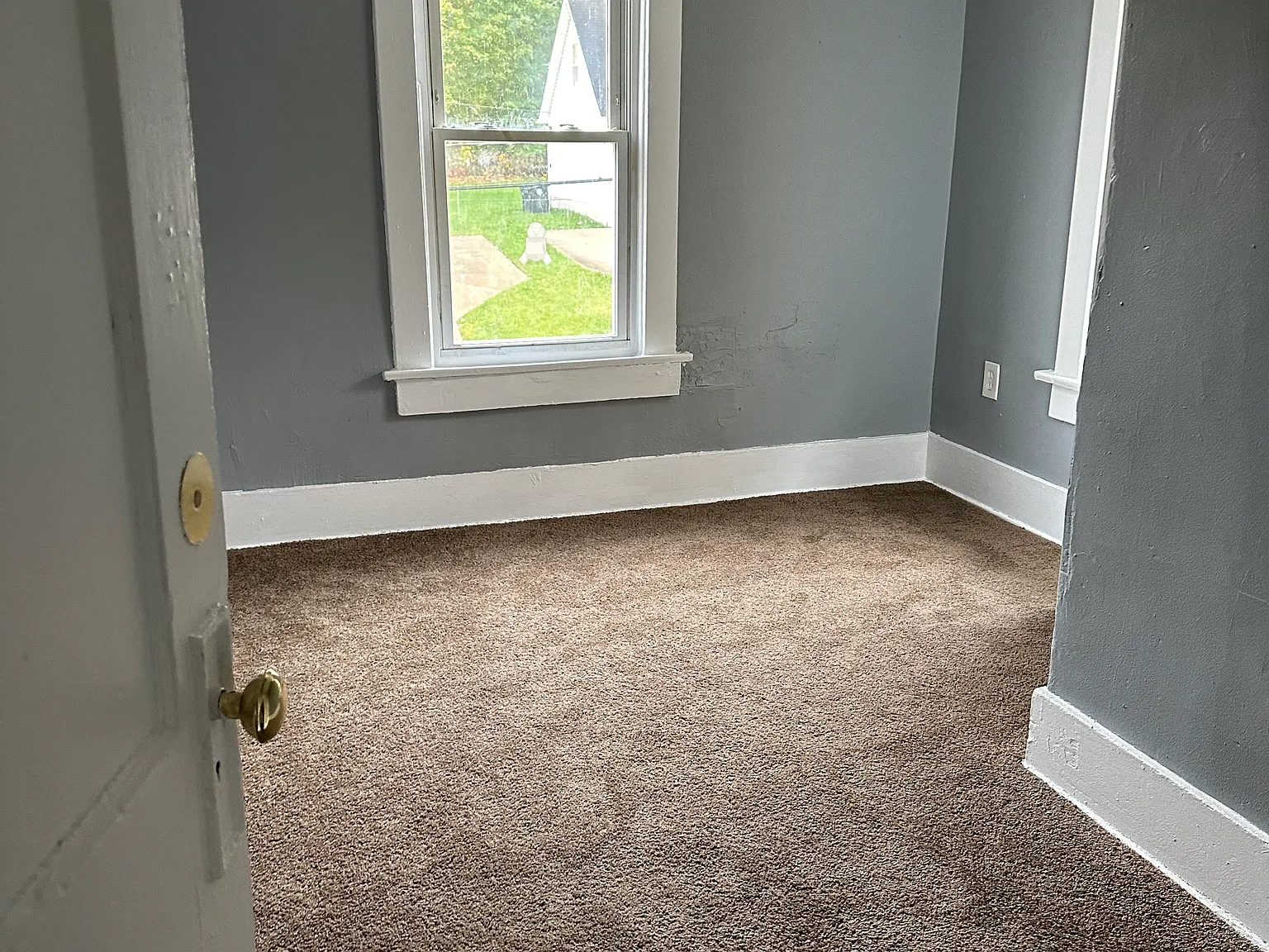 4 bed, 1248 sqft, $1,000 — Photo 2