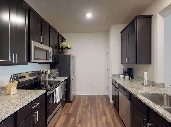 6 Bellacasa Way APT 304, Hampton, VA 23666