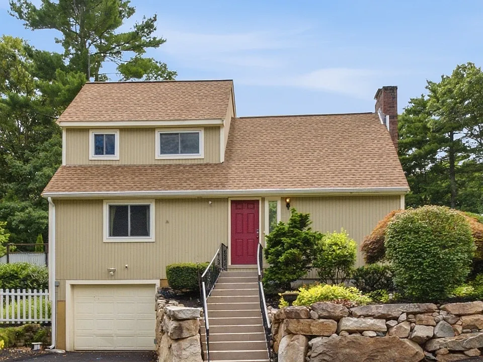 7 Sherborne Cir