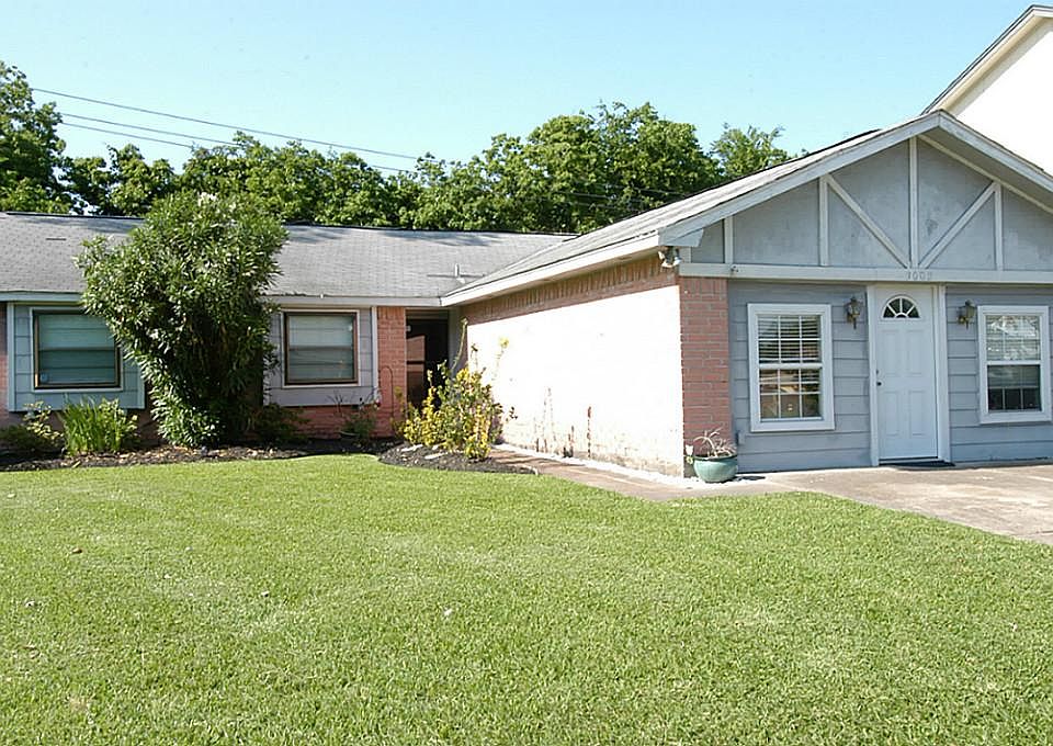 1st image of 3002 Sandpiper Dr