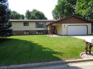 1310 Horizon Dr, Marshall, MN 56258