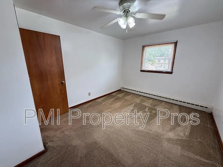 3800 N 76th St #4 — Photo 9