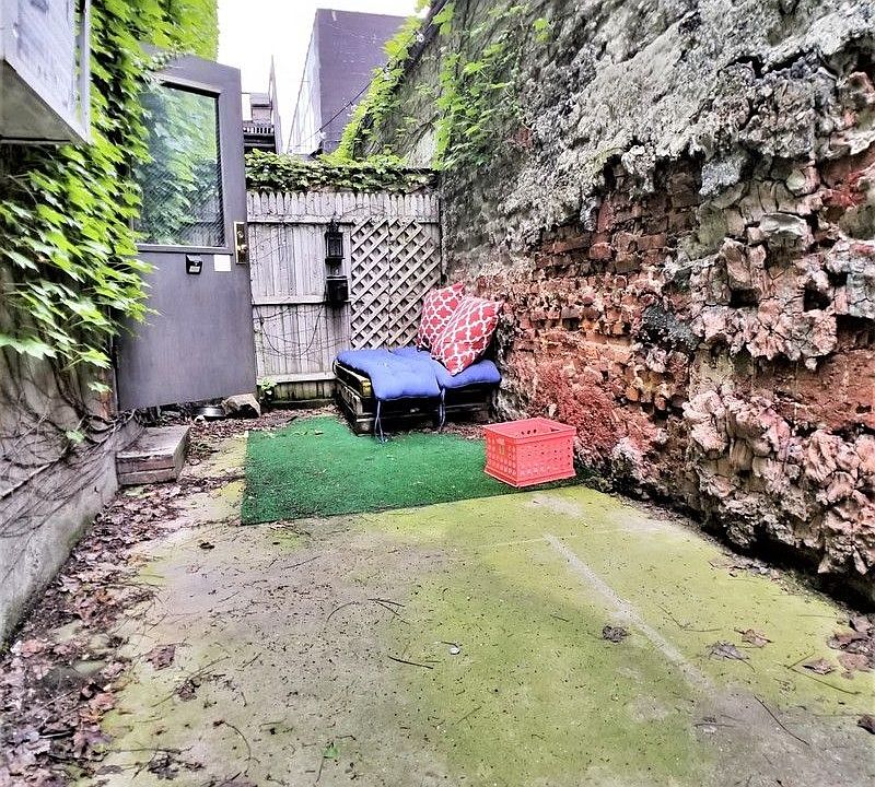 1st image of 309 Scholes St #103