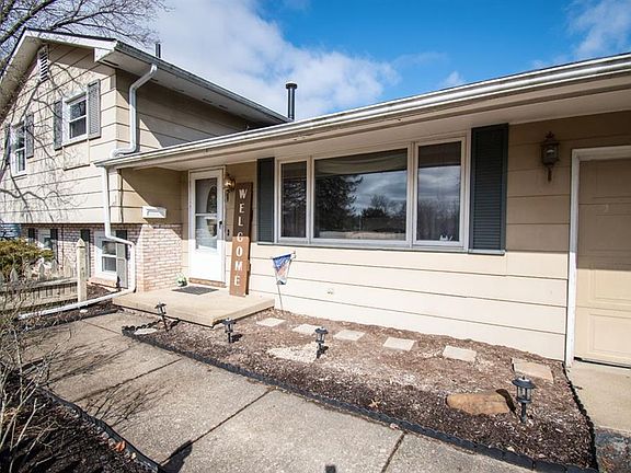 3rd image of 630 Aurora Dr