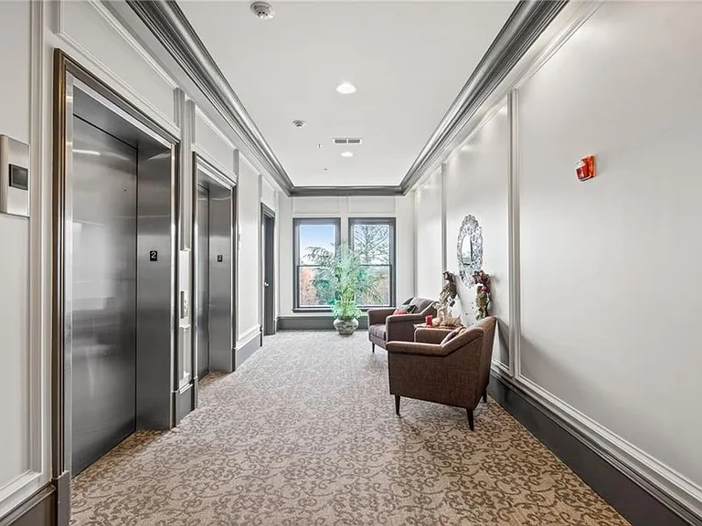 360 Chambers St #202 — Photo 5