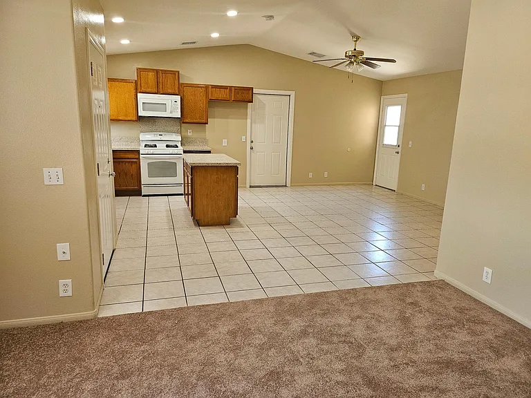 11800 Verbena Dr — Photo 11
