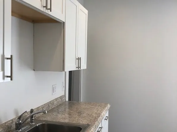 Mom's Rock Island, 1104 18 1/2 Ave, Rock Island, IL 61201