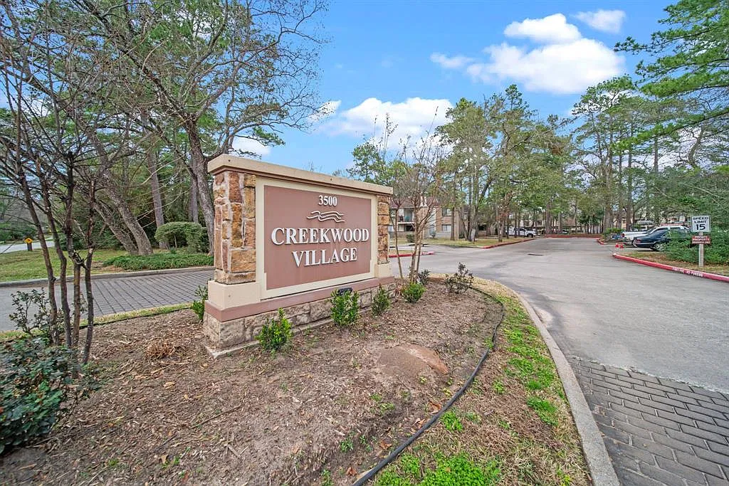 2 bed, 1106 sqft, $1,440 — Photo 1