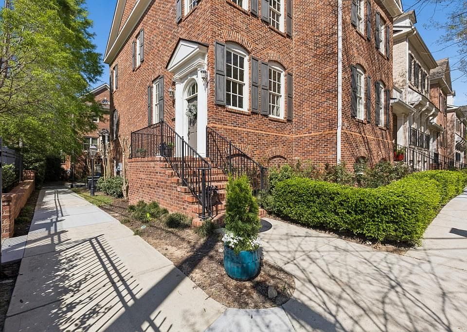 1st image of 3585 Roxboro Rd NE Unit 6