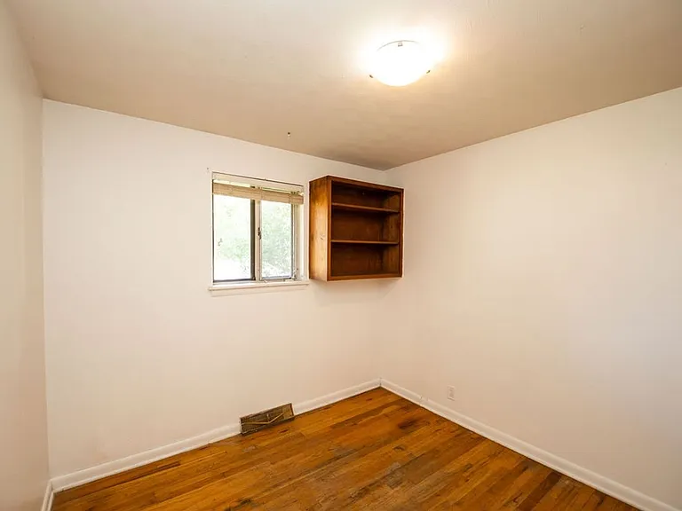 402 Tedmon Dr — Photo 16