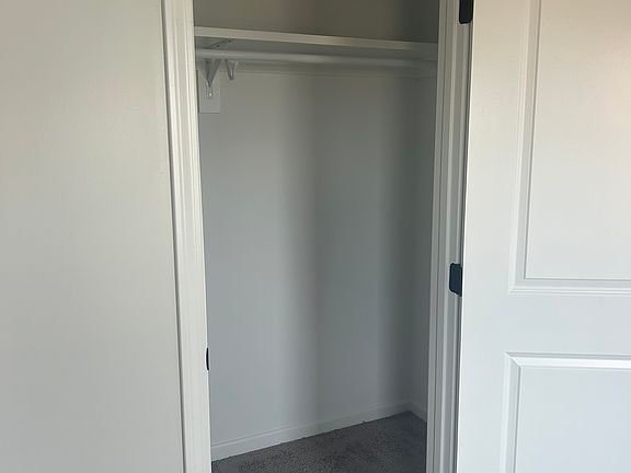 4th image of 135 Waterman Ave #12