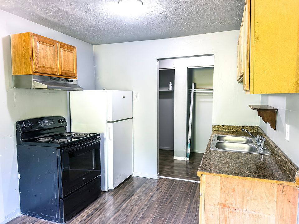 1st image of 700 Gordon Smith Blvd #6